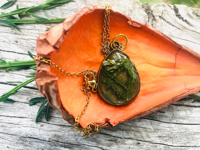 Botanical Vintage Style Necklace