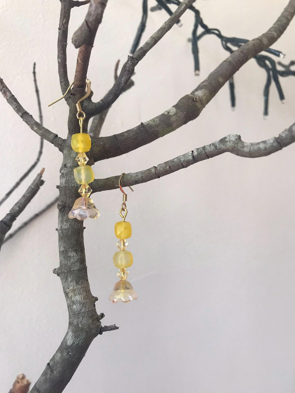 Yellow Agate Silver Flower Dangle Vintage Folk Earrings