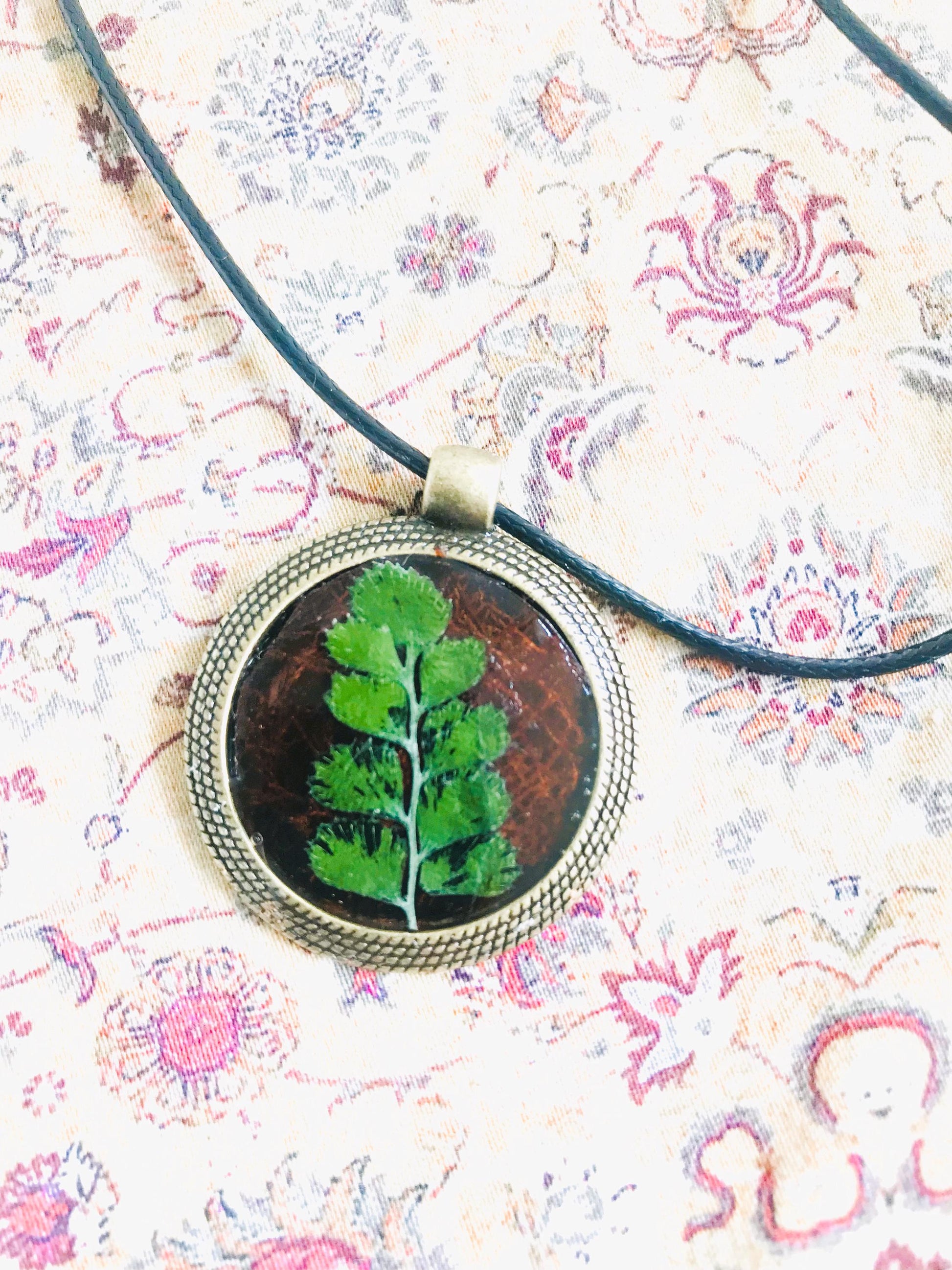 Vintage Style Leaf and Leather Necklace