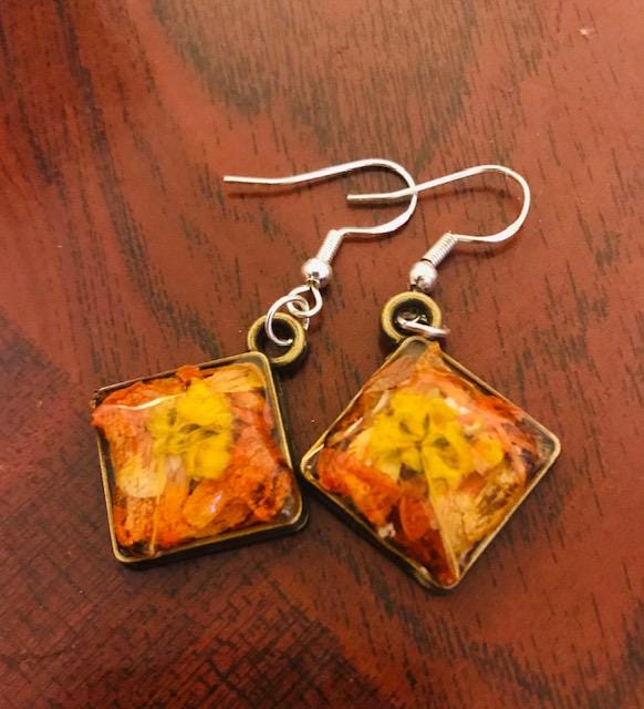 Tiny Flower Dangle Earrings