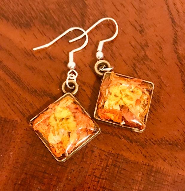 Tiny Flower Dangle Earrings