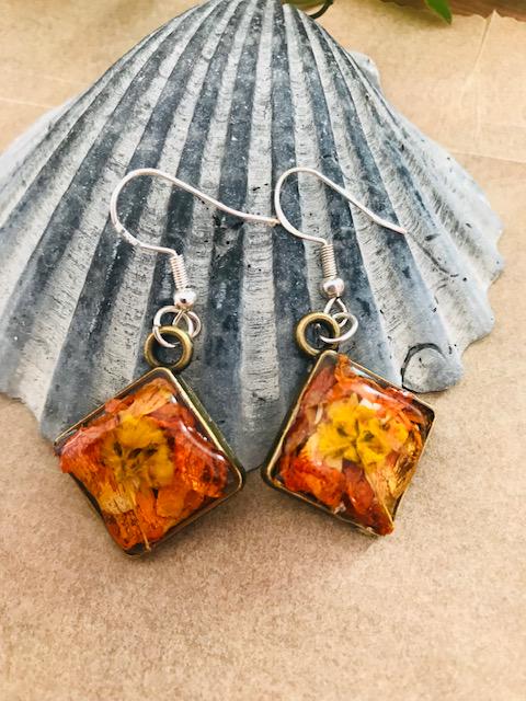 Tiny Flower Dangle Earrings